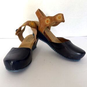 L'Artiste Glovely Wedge Sandals, 36 (6USU) Navy and Brown Floral Cottagecore
